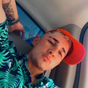 Meet your Posher, Diego